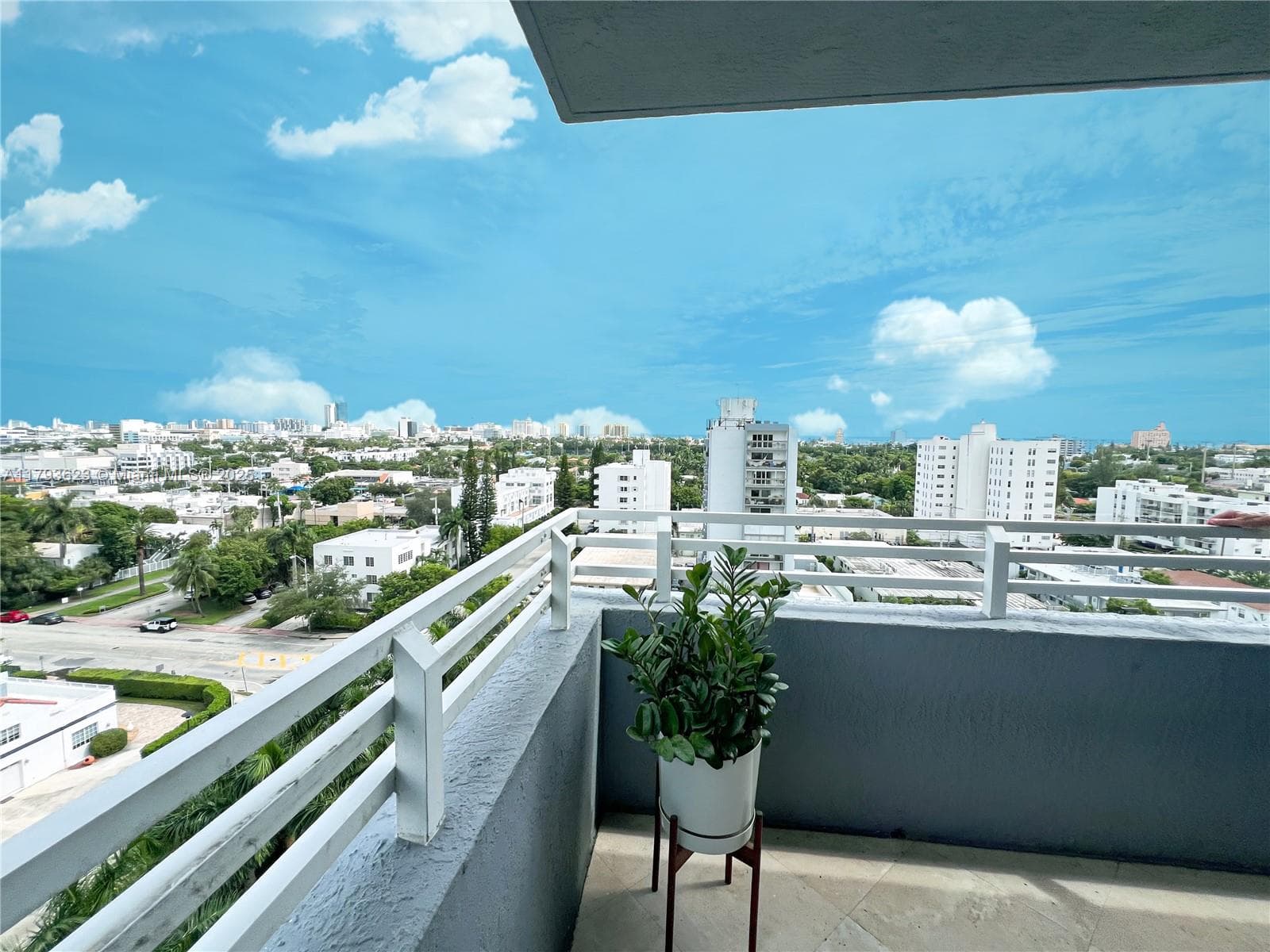 A11793623 — Miami Beach — 2