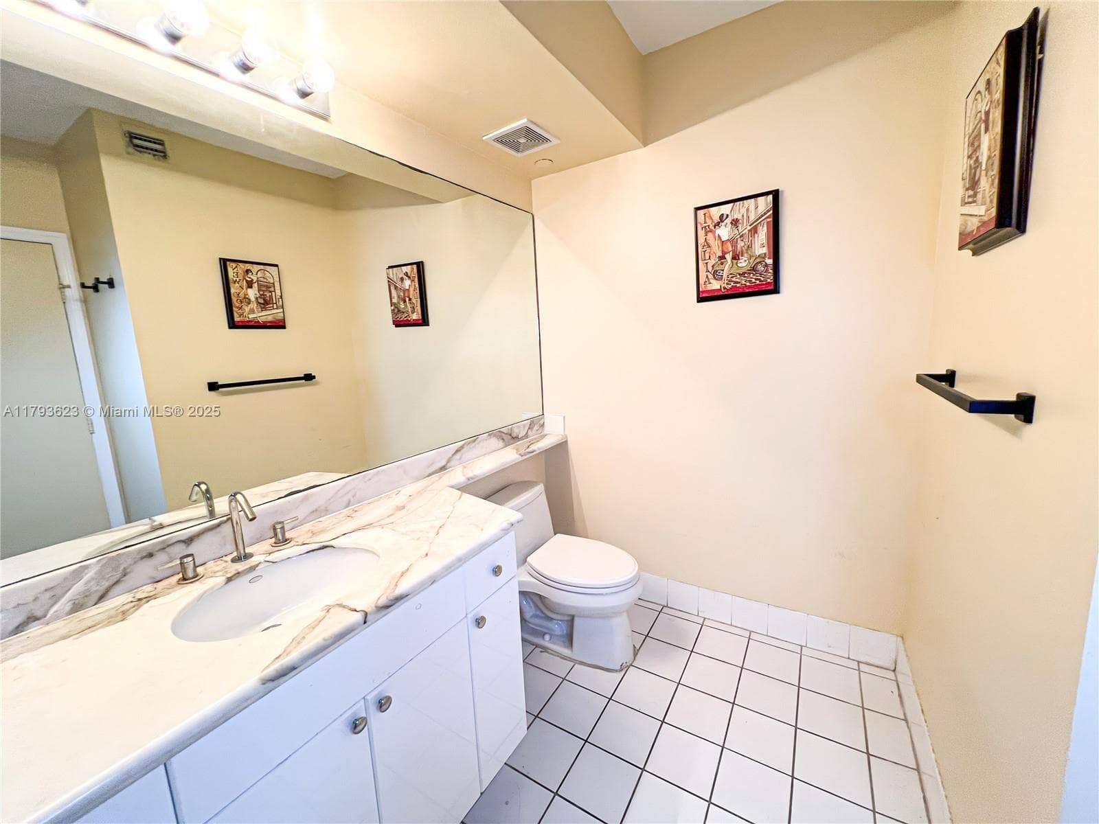 A11793623 — Miami Beach — 17