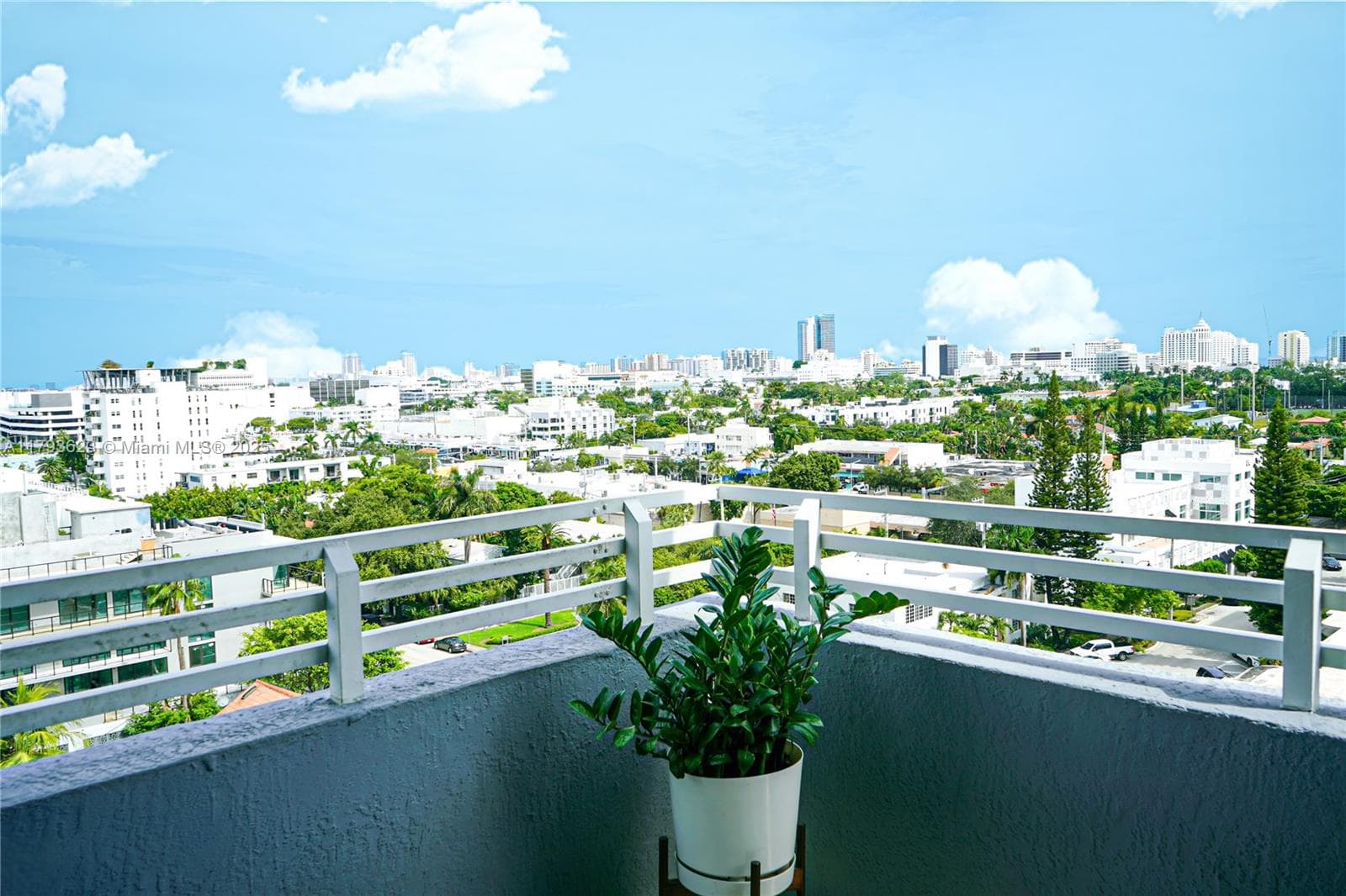 A11793623 — Miami Beach