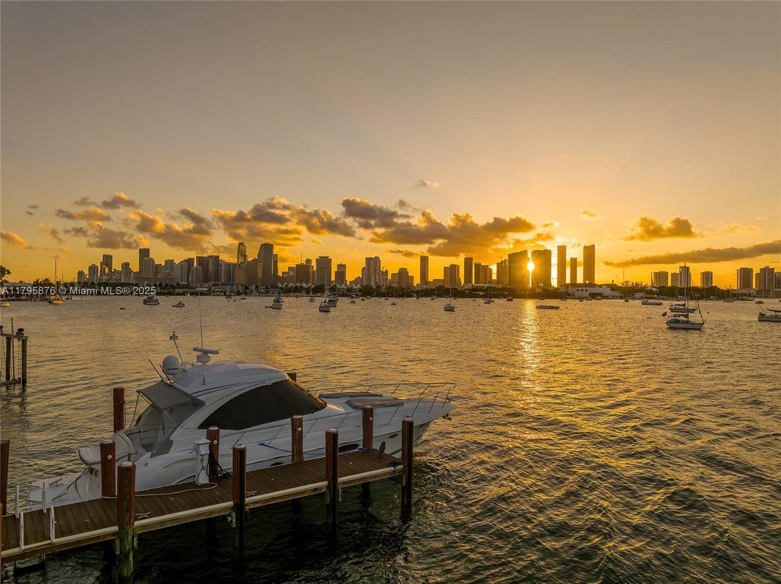 A11795876 — Miami Beach — 52