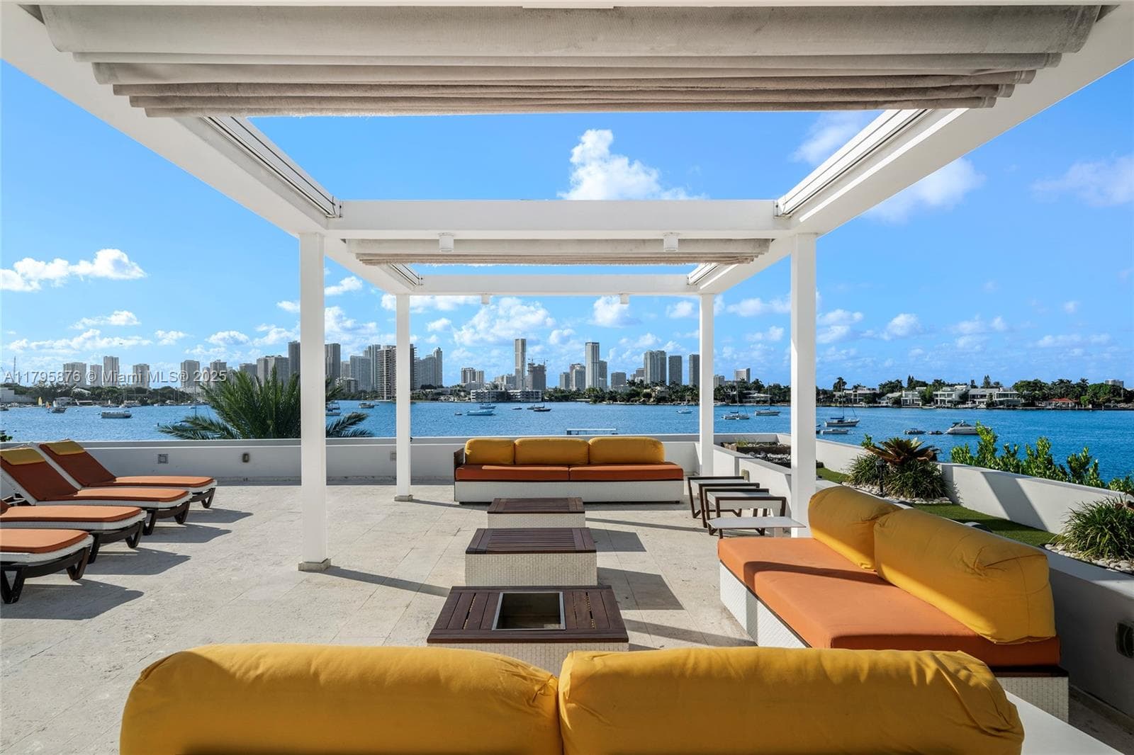 A11795876 — Miami Beach — 46