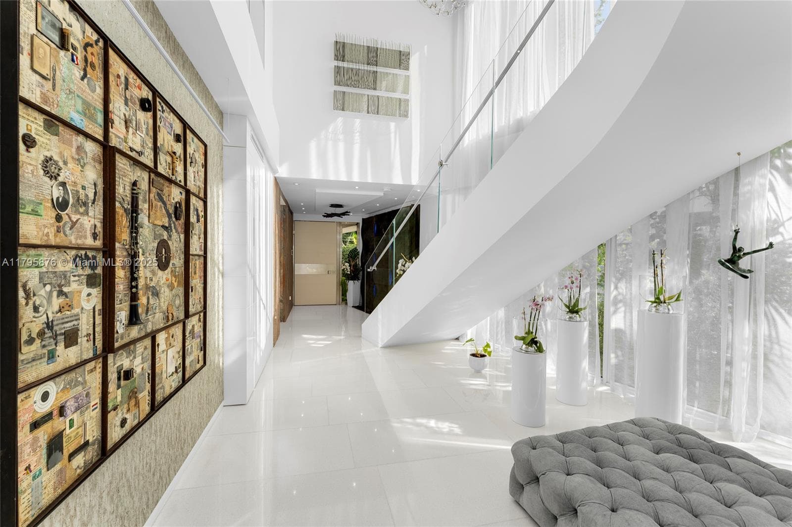 A11795876 — Miami Beach — 17