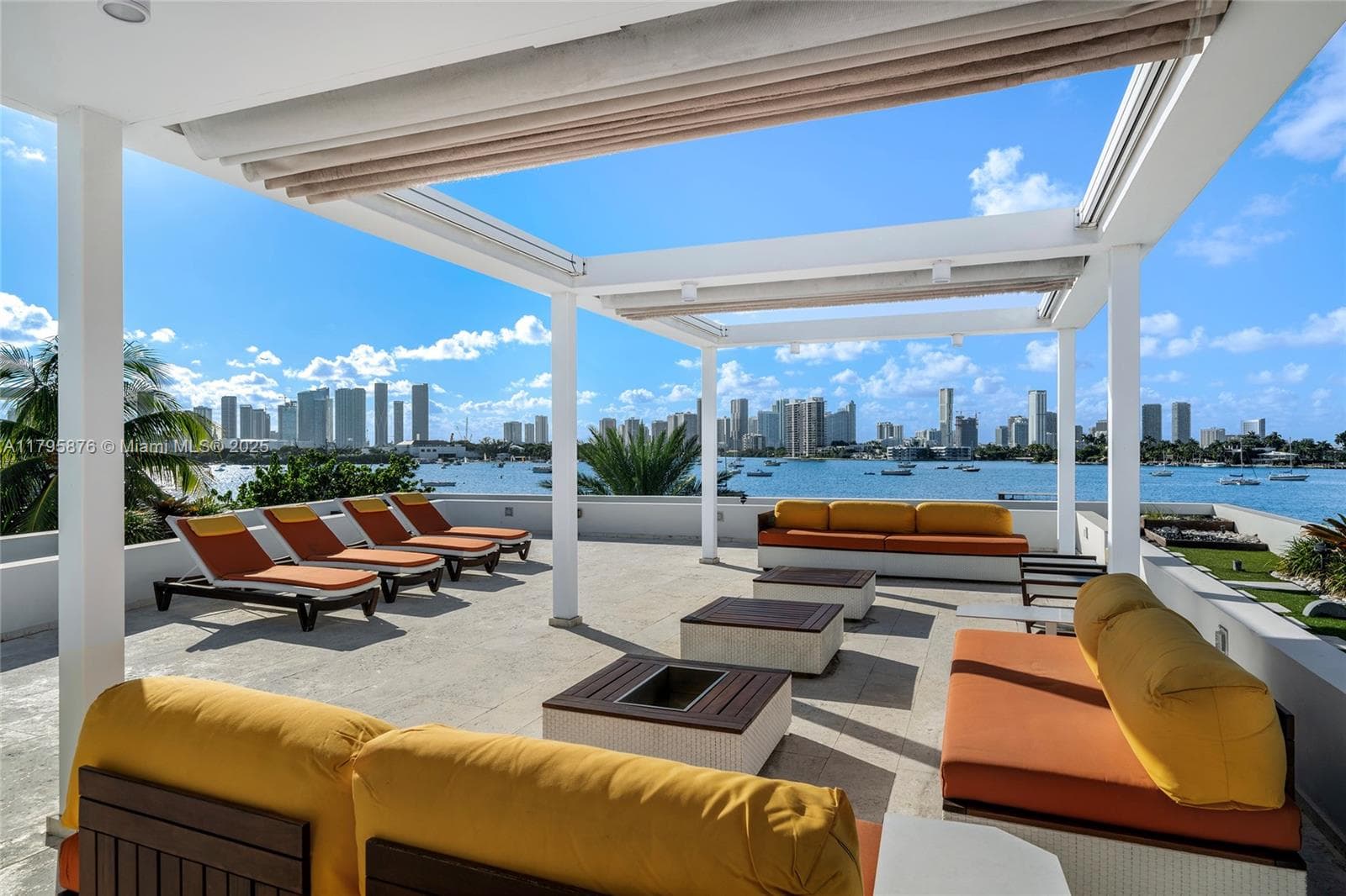A11795876 — Miami Beach — 47