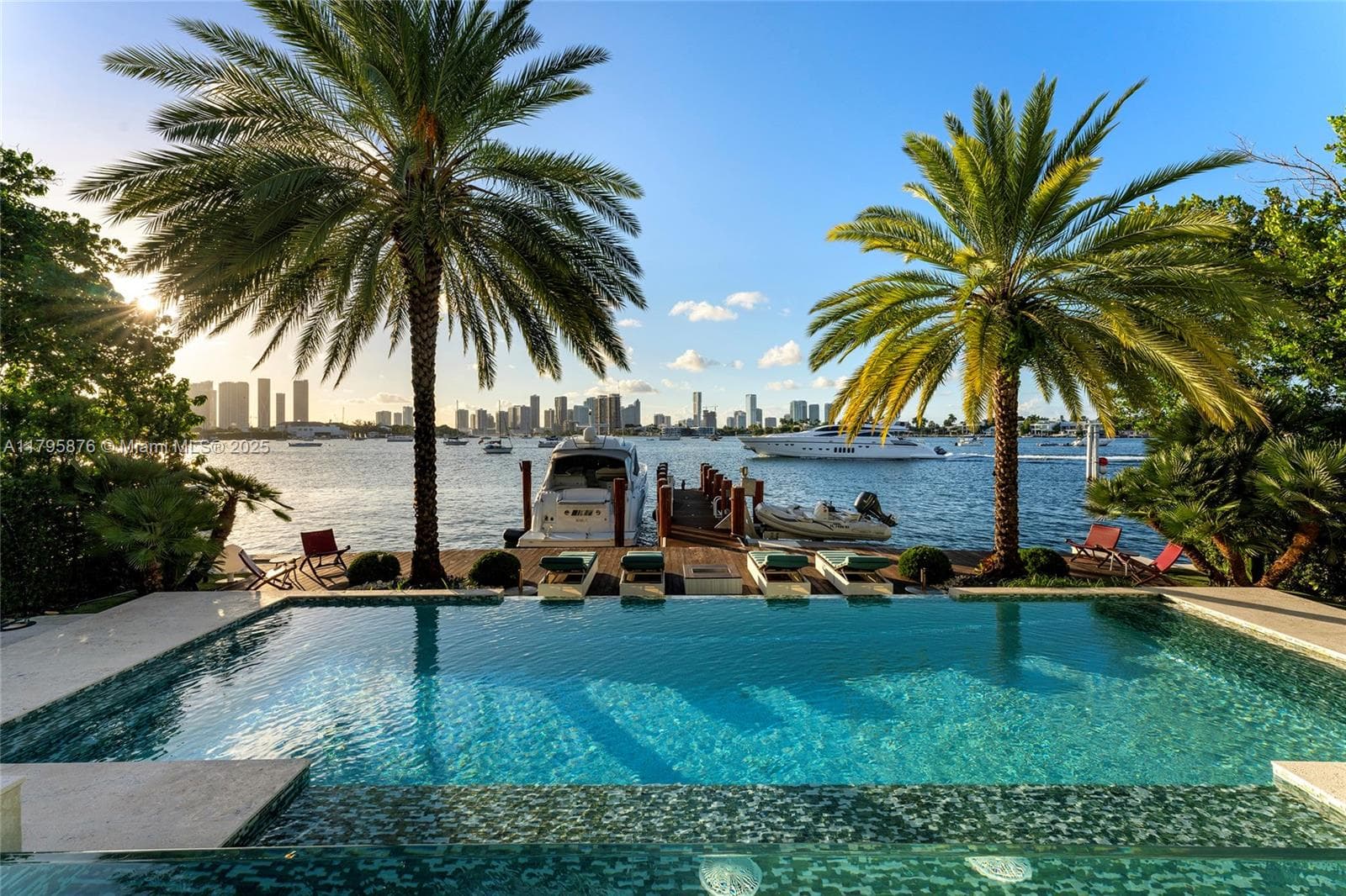 A11795876 — Miami Beach — 57