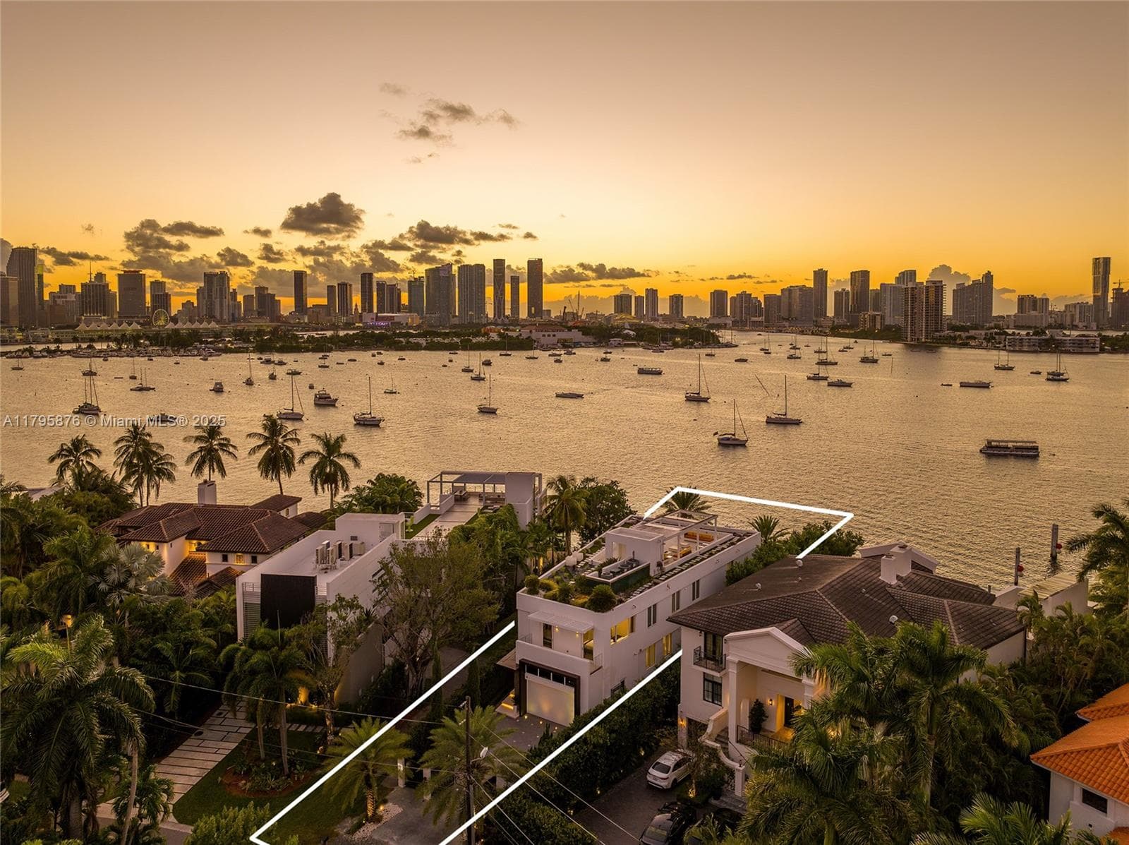 A11795876 — Miami Beach — 77
