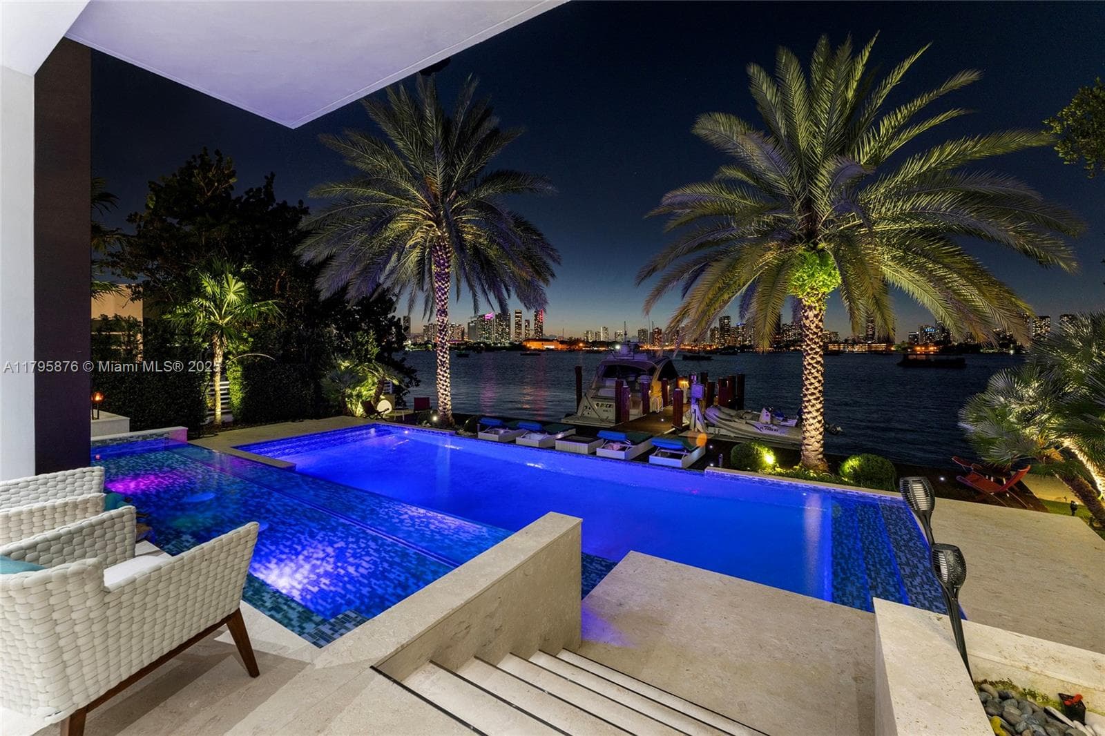 A11795876 — Miami Beach — 3
