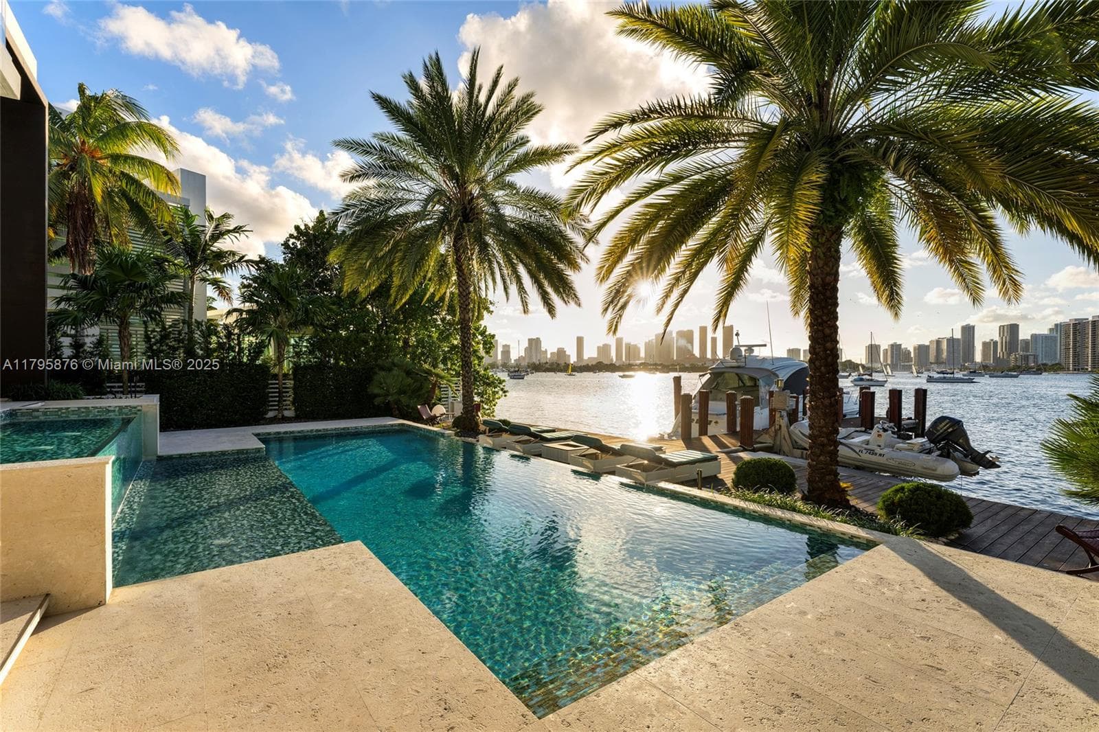 A11795876 — Miami Beach — 61