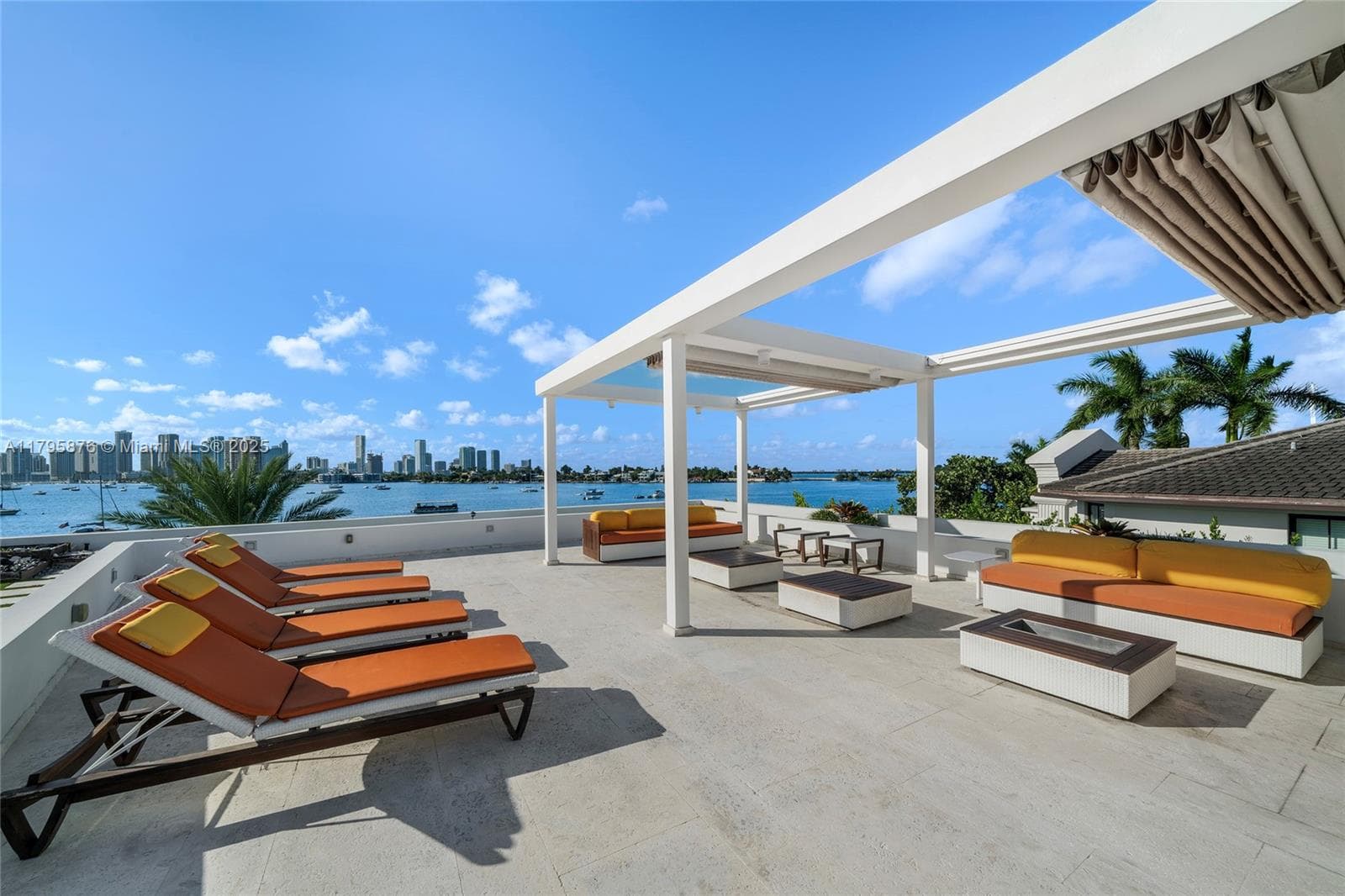 A11795876 — Miami Beach — 48