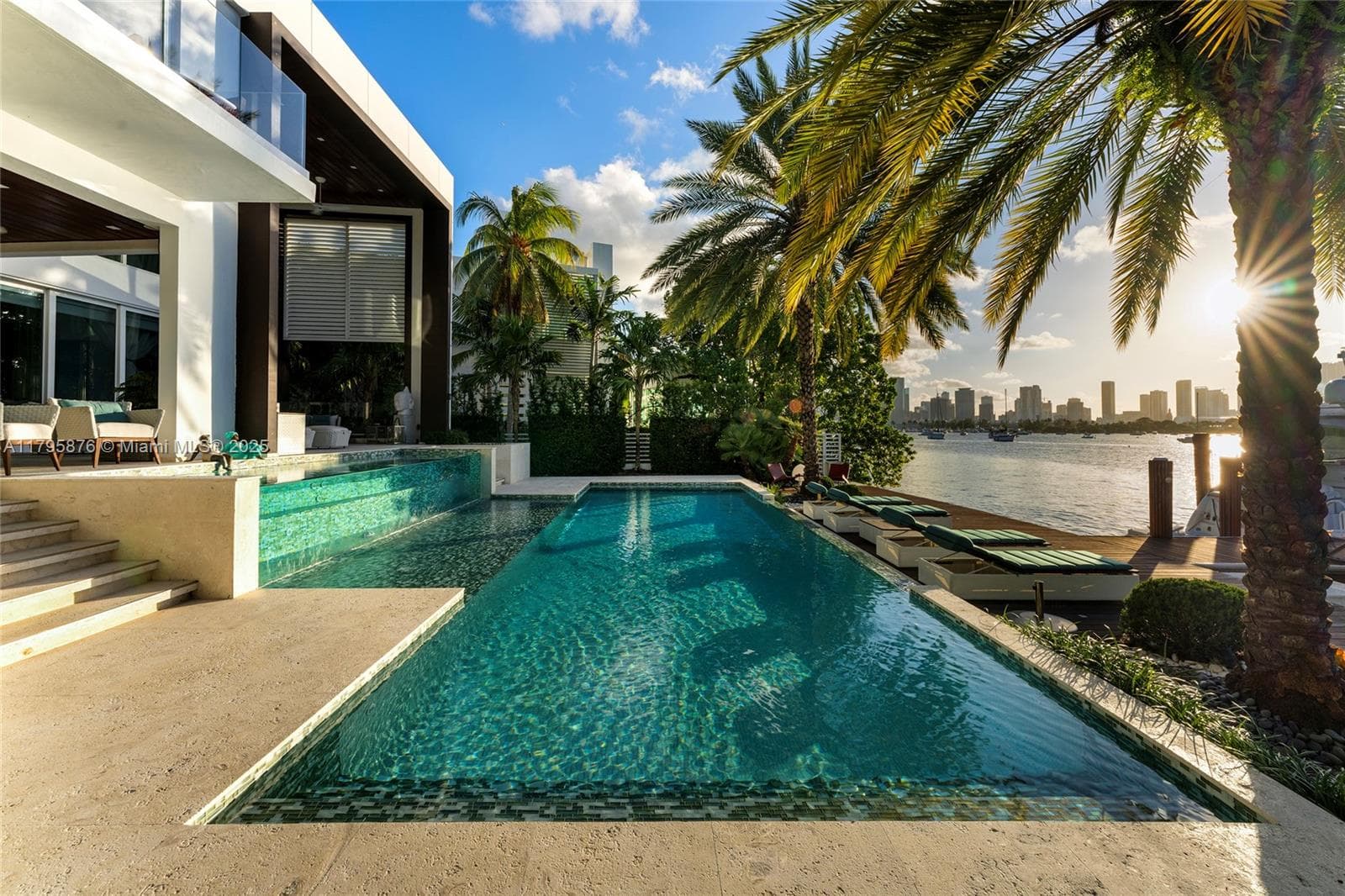 A11795876 — Miami Beach — 60