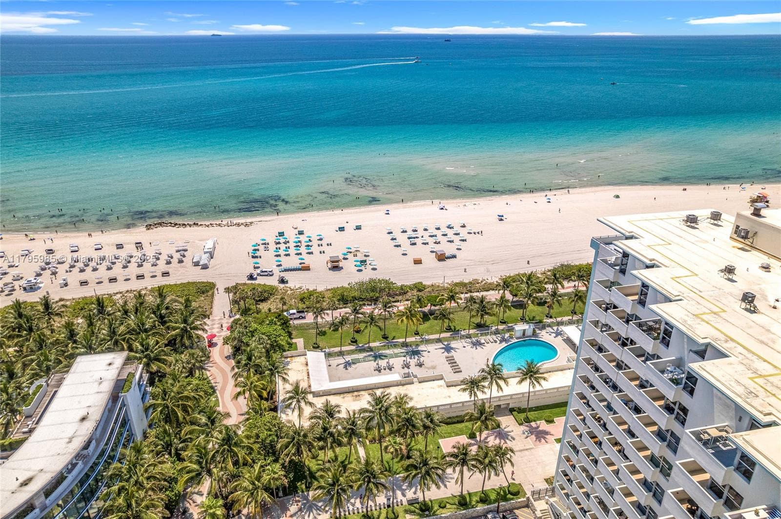 A11795985 — Miami Beach — 35