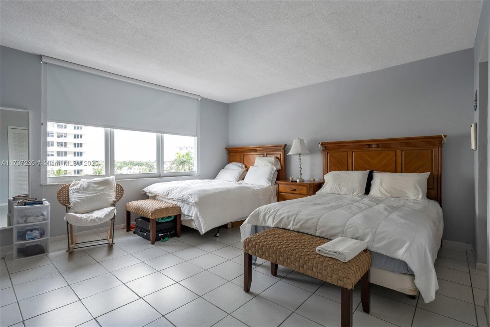 A11797239 — Miami Beach — 17