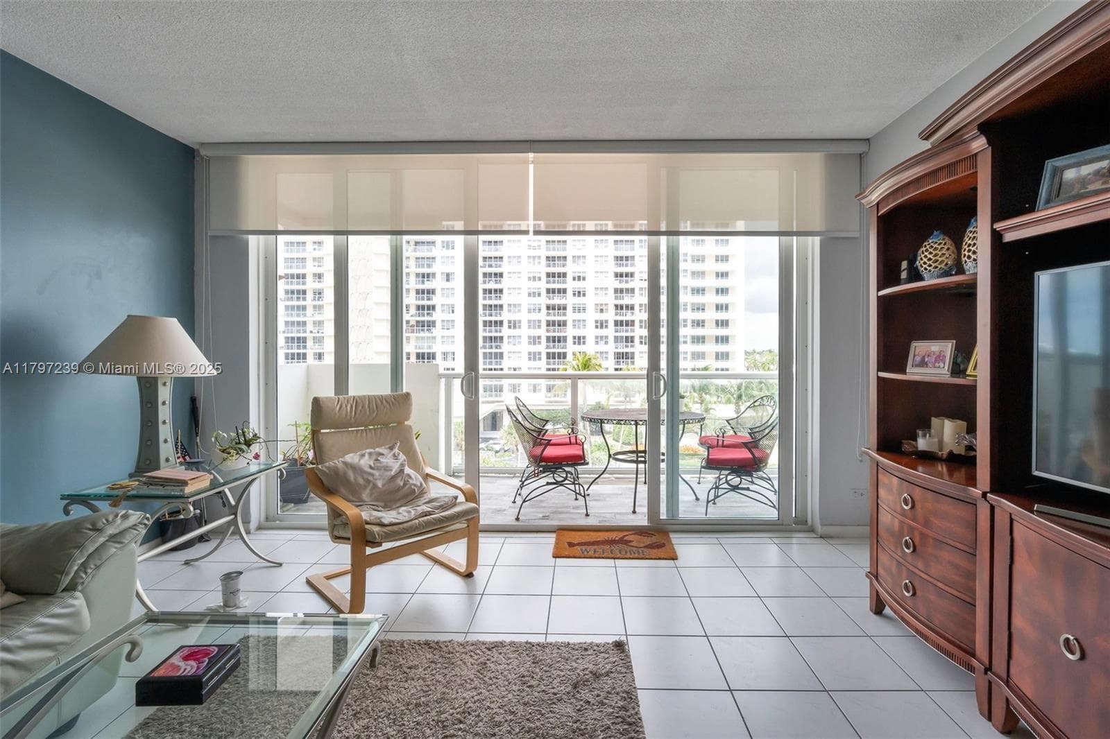 A11797239 — Miami Beach — 7