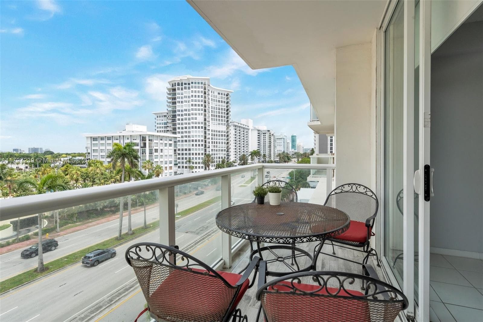 A11797239 — Miami Beach