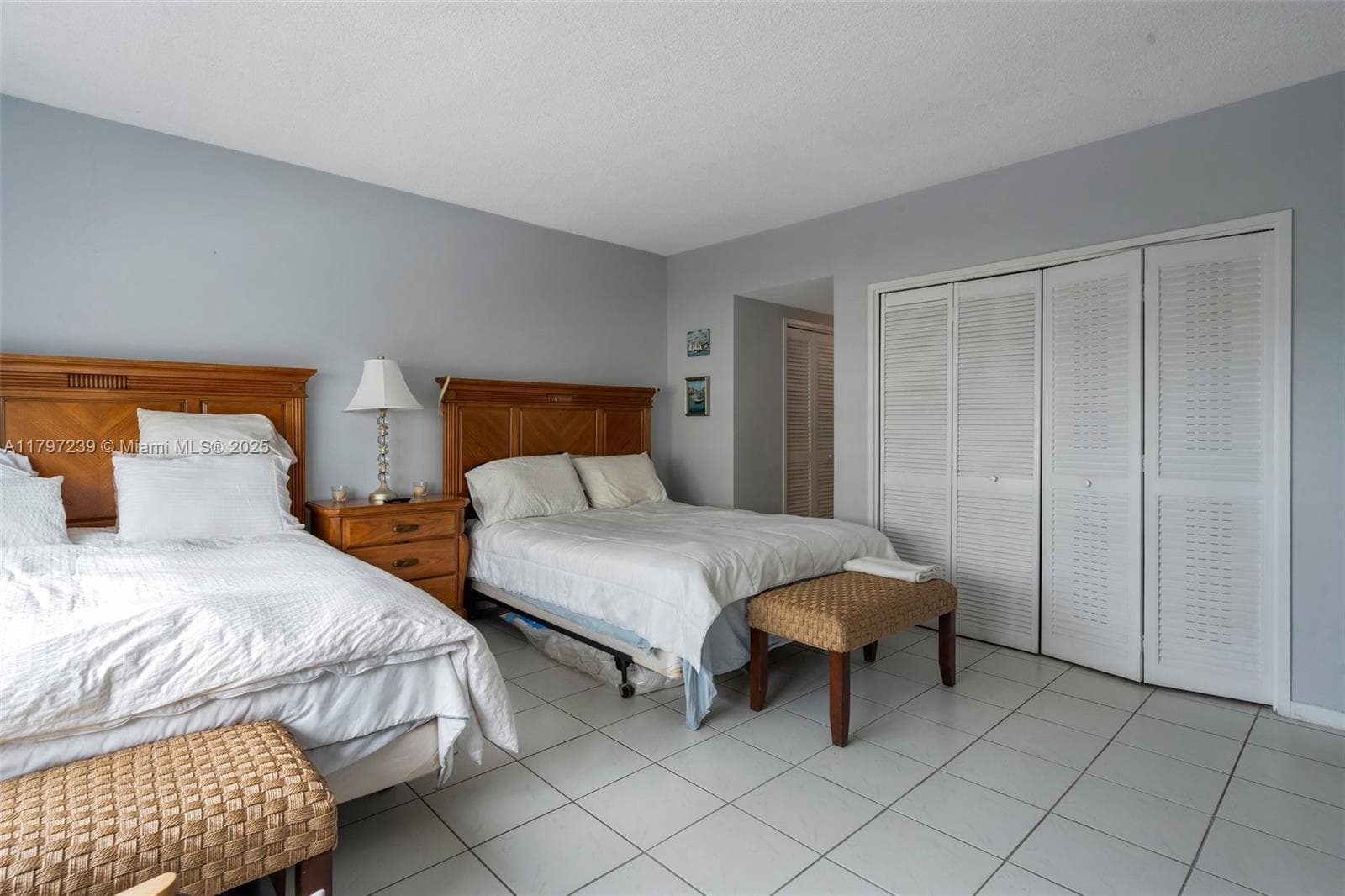 A11797239 — Miami Beach — 18