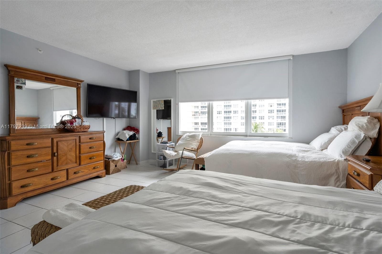 A11797239 — Miami Beach — 15