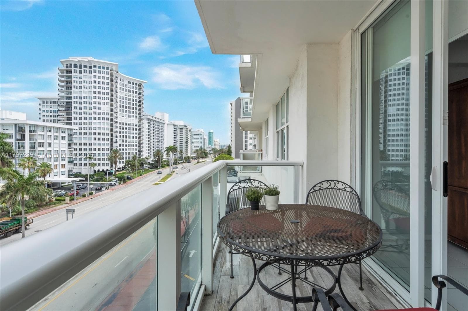 A11797239 — Miami Beach — 4