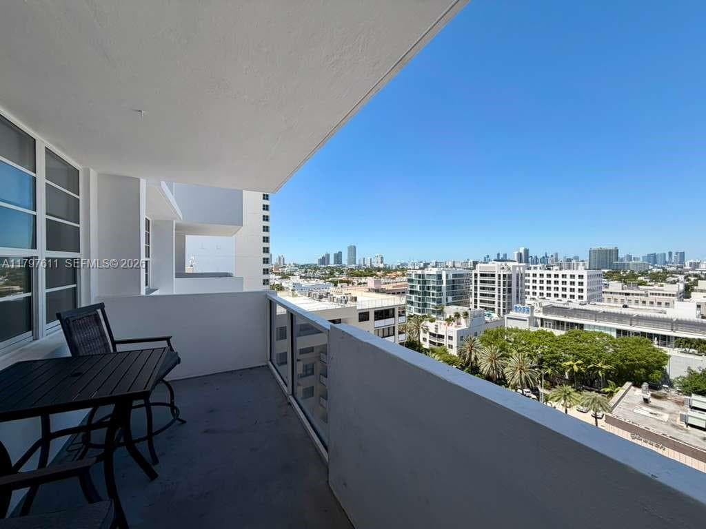 A11797611 — Miami Beach — 10