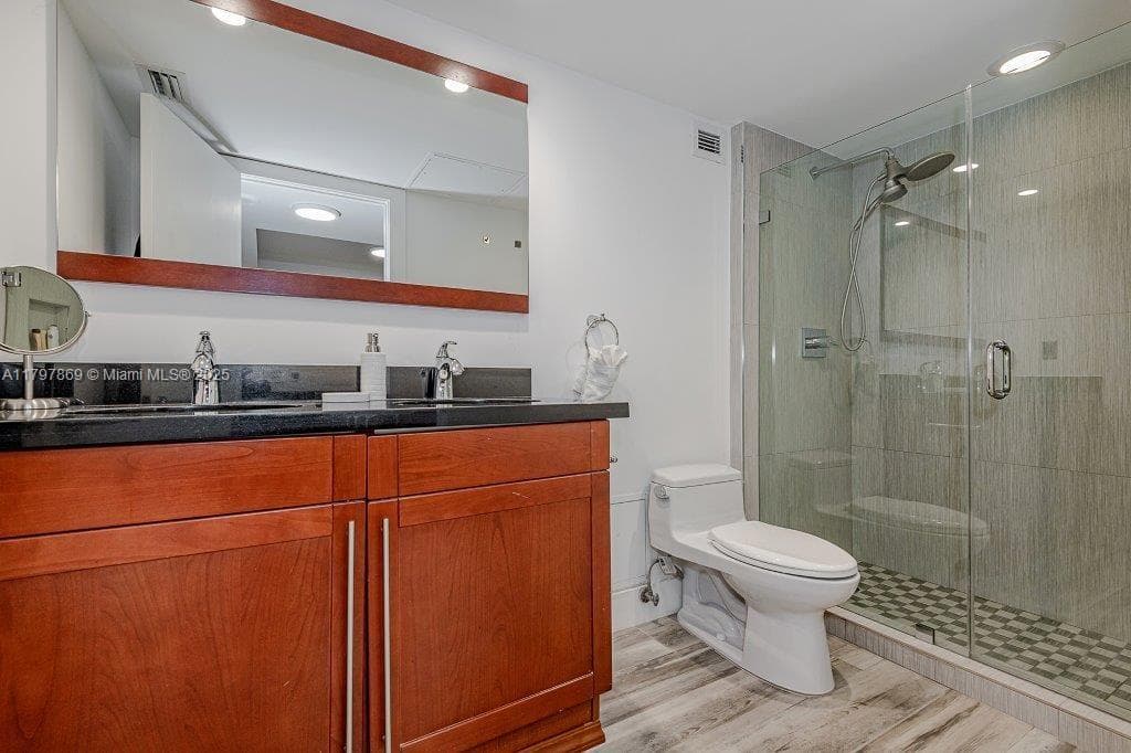A11797869 — Miami Beach — 27