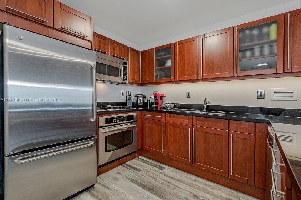 A11797869 — Miami Beach — 25