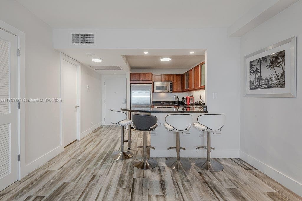 A11797869 — Miami Beach — 21