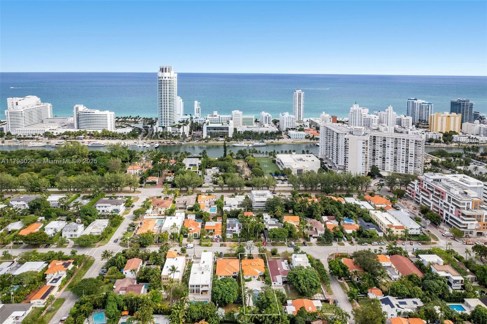 A11798022 — Miami Beach — 2