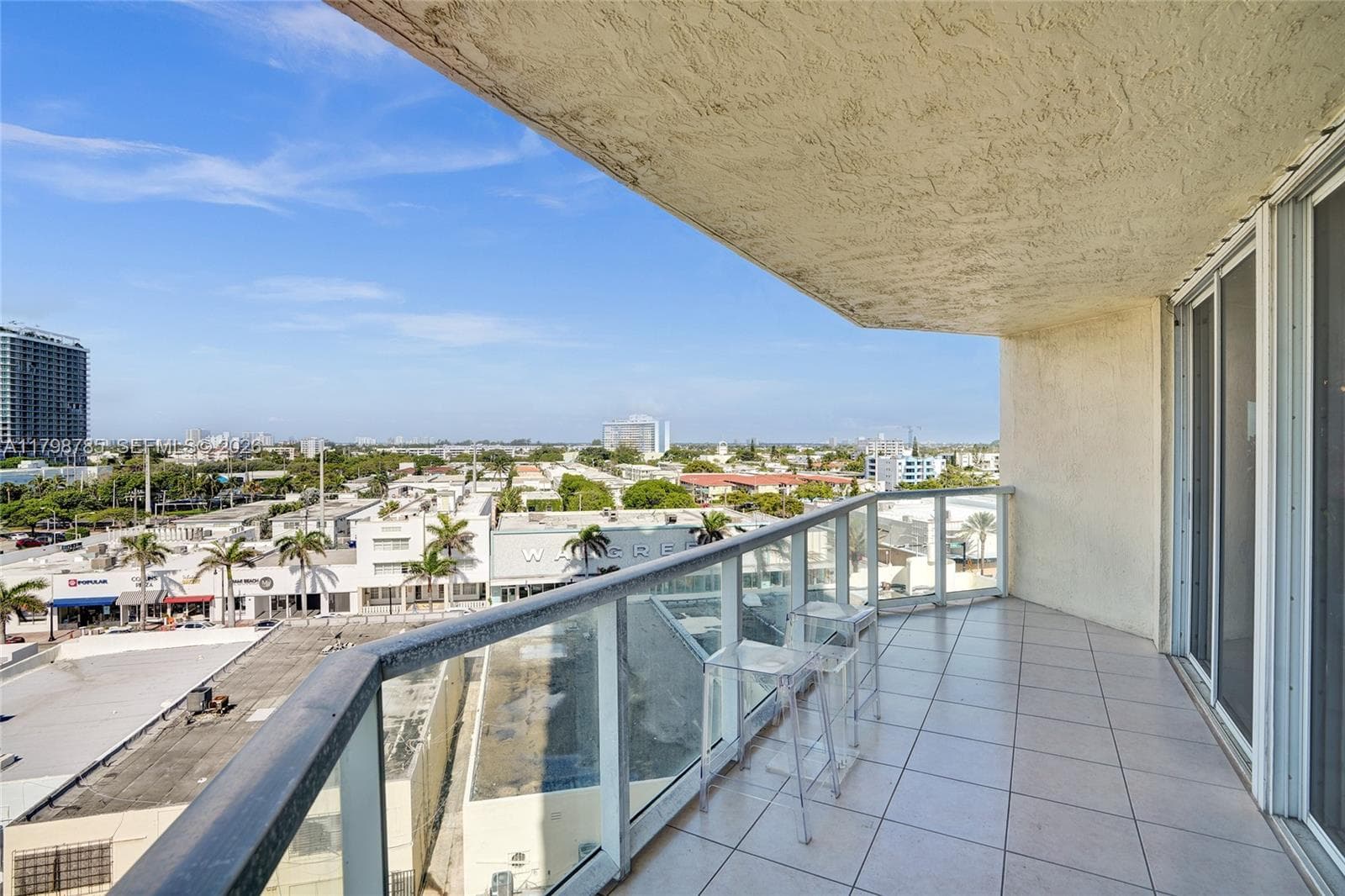 A11798785 — Miami Beach — 34