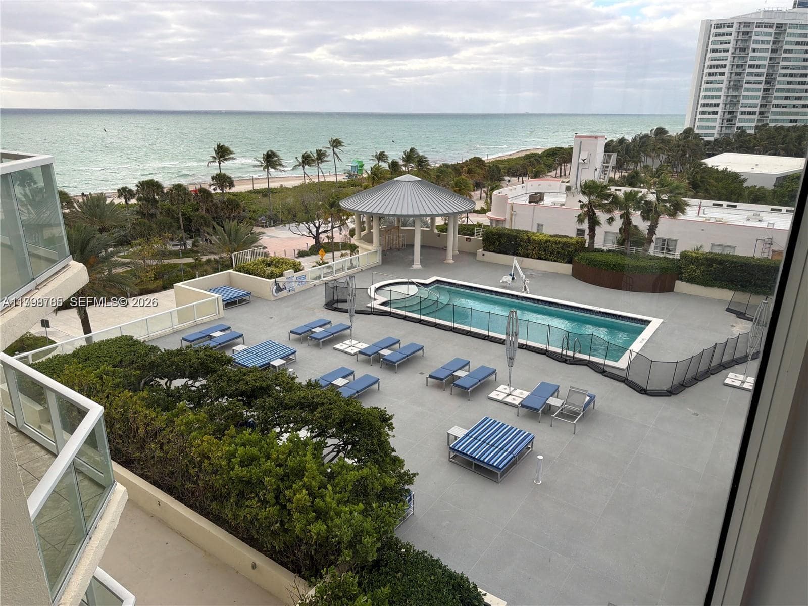 A11798785 — Miami Beach — 55