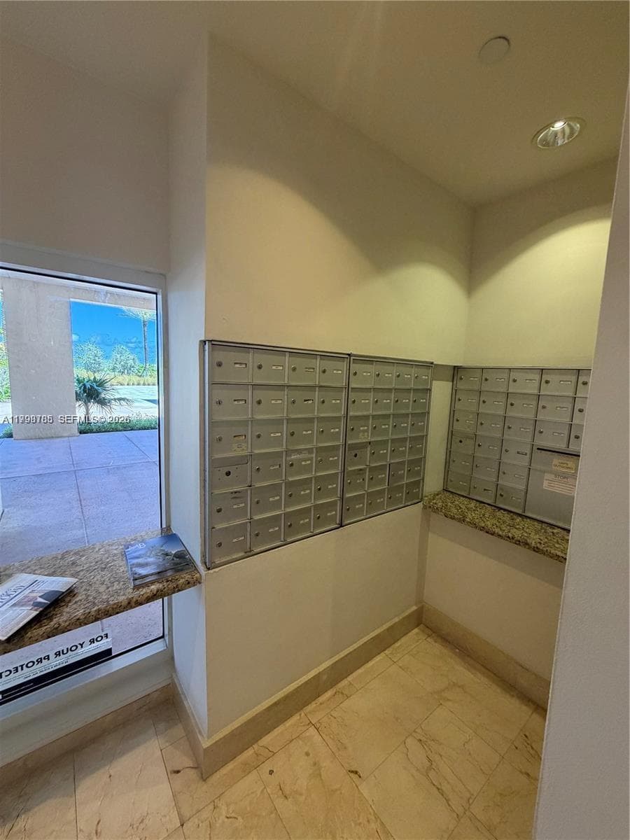 A11798785 — Miami Beach — 48