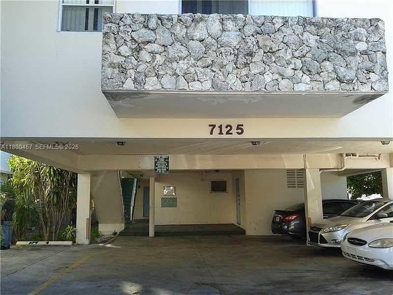A11800467 — Miami Beach