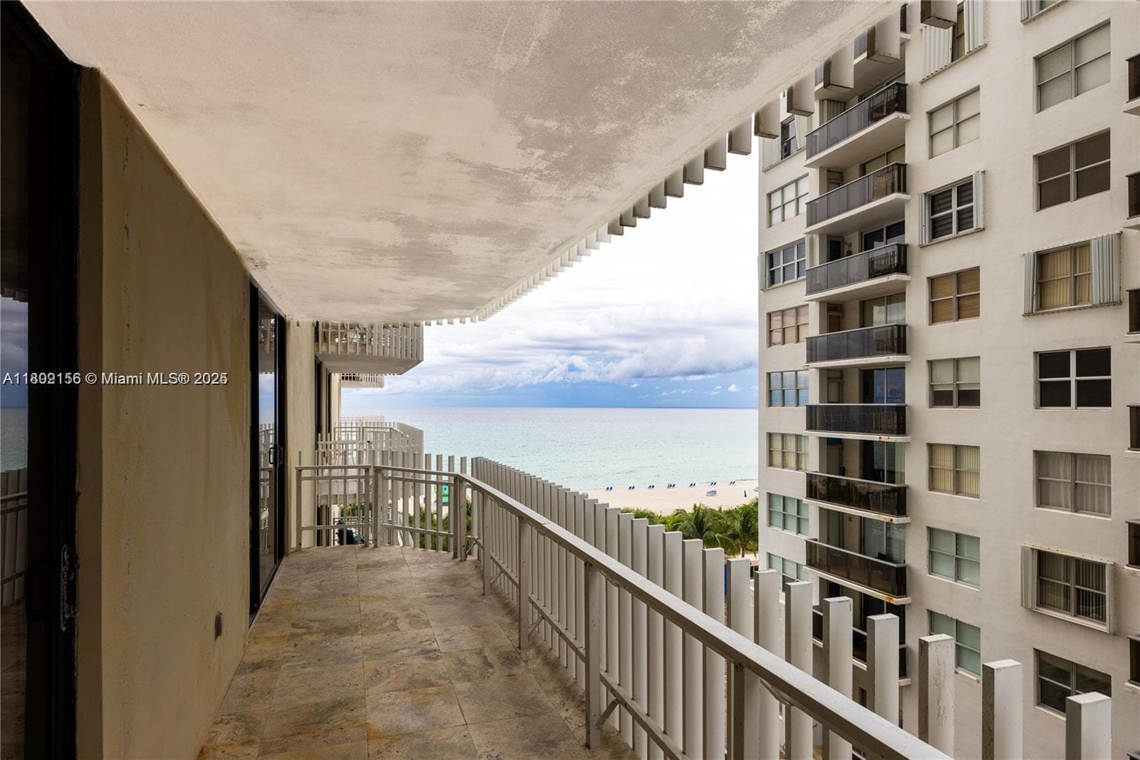 A11802156 — Miami Beach — 2