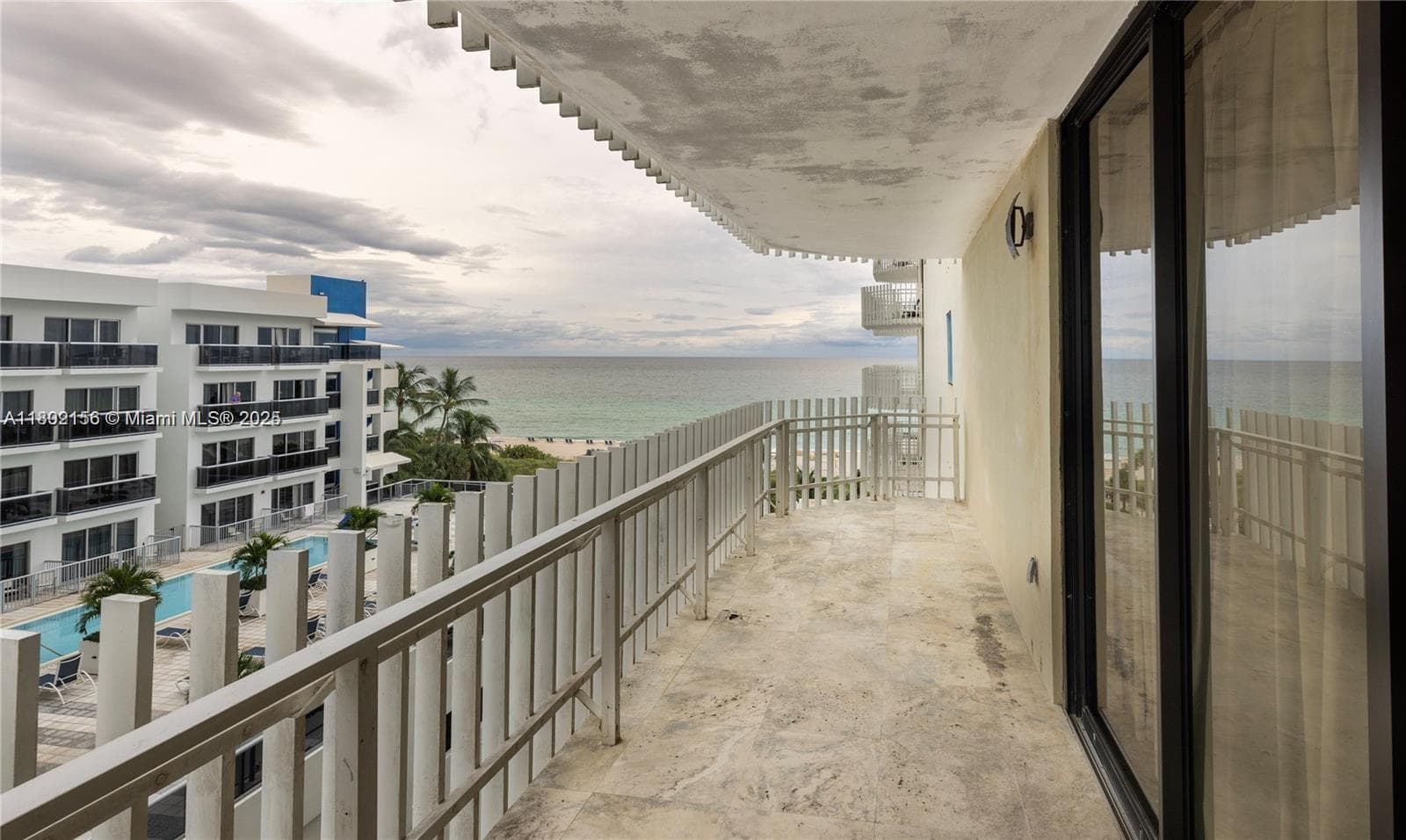 A11802156 — Miami Beach