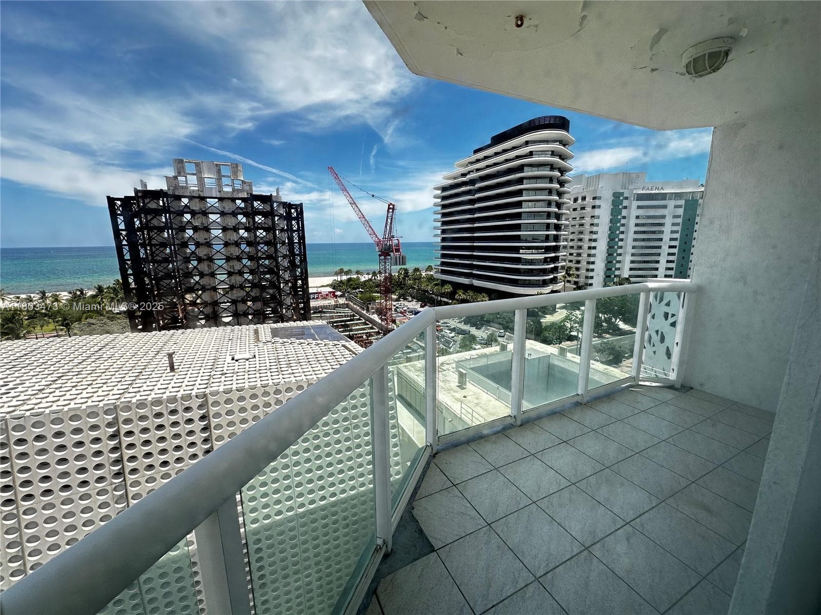 A11803473 — Miami Beach — 15