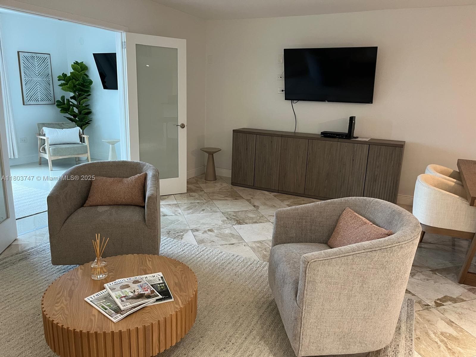 A11803747 — Miami Beach — 2