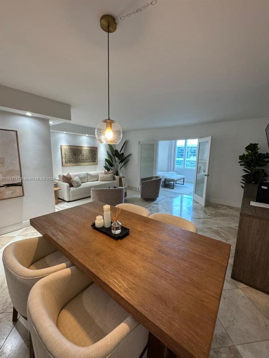 A11803747 — Miami Beach — 3