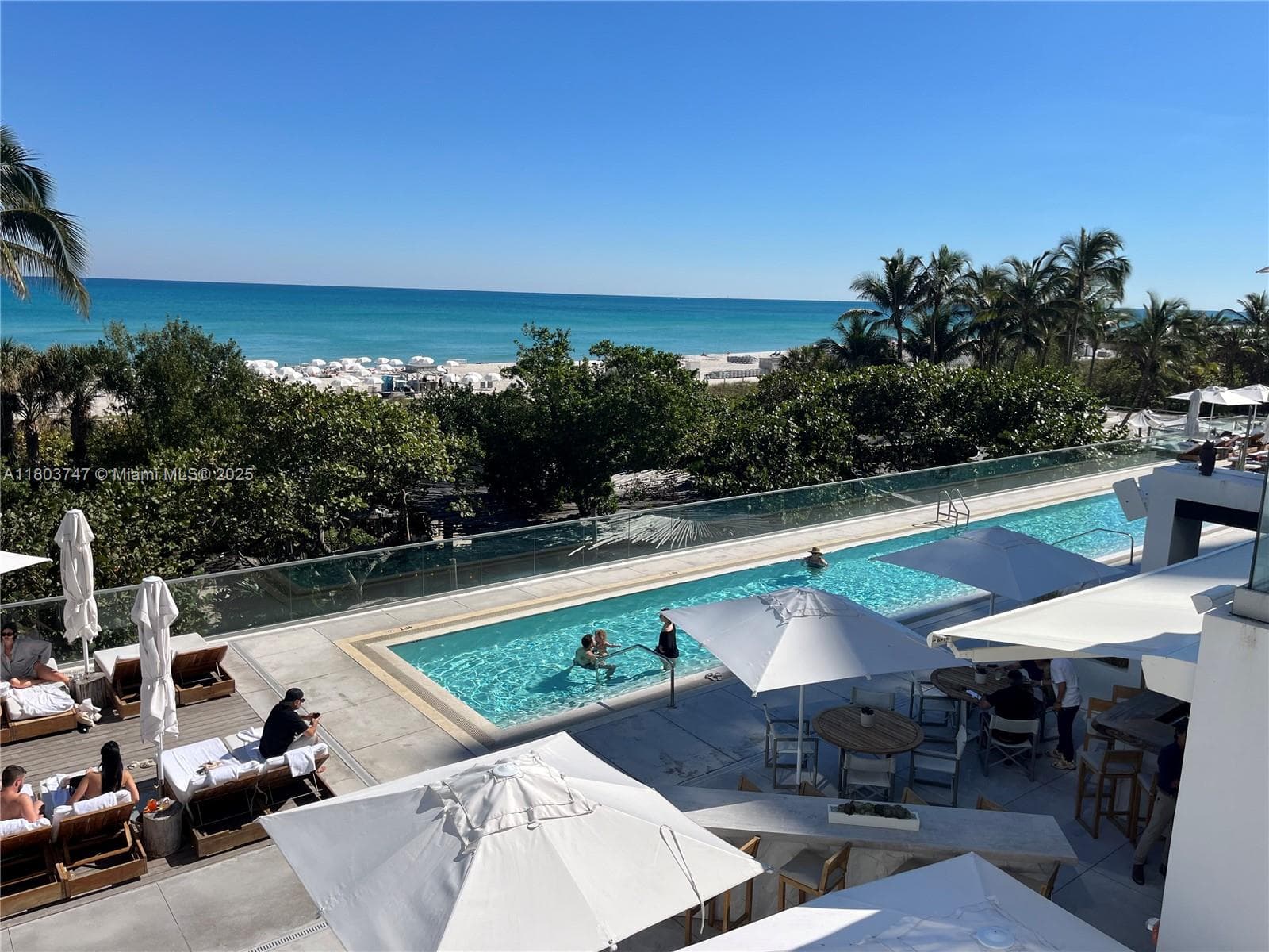 A11803747 — Miami Beach — 28