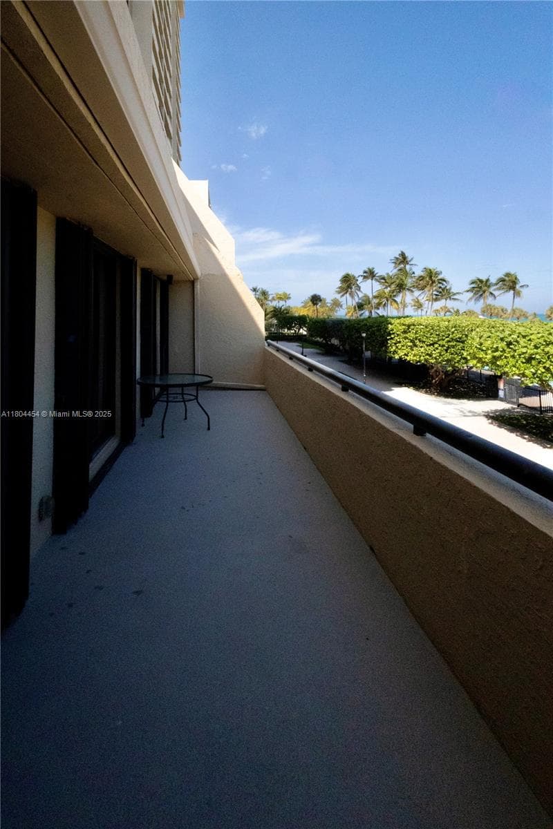 A11804454 — Miami Beach — 2