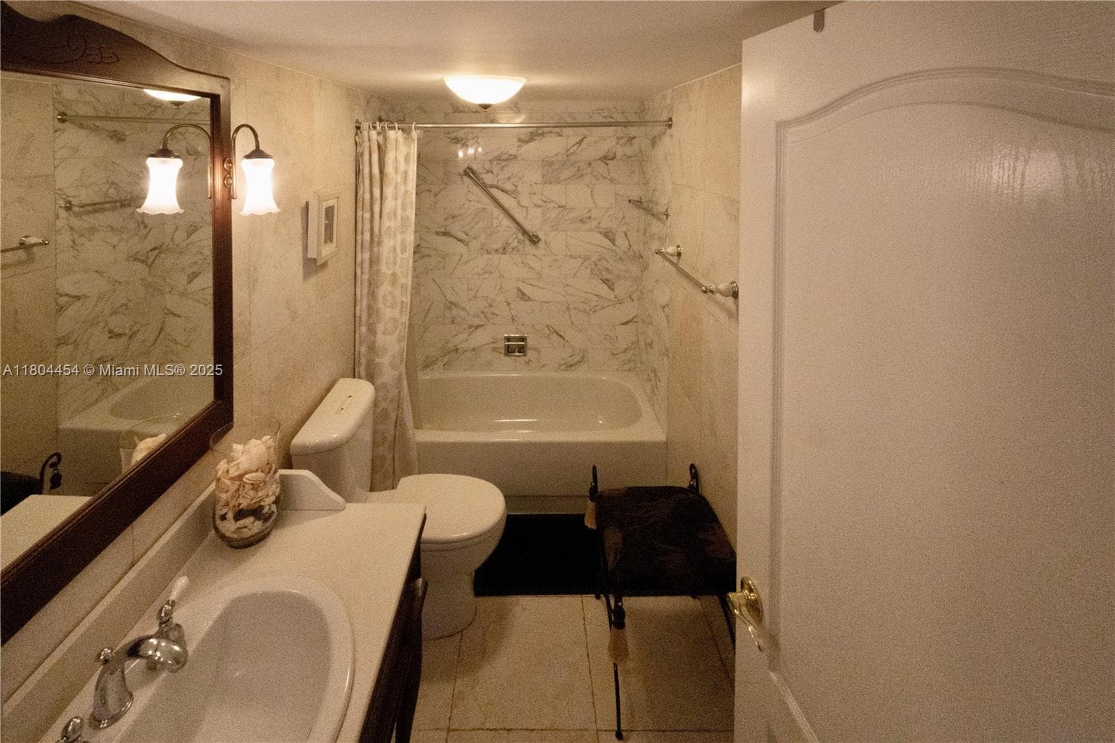 A11804454 — Miami Beach — 14