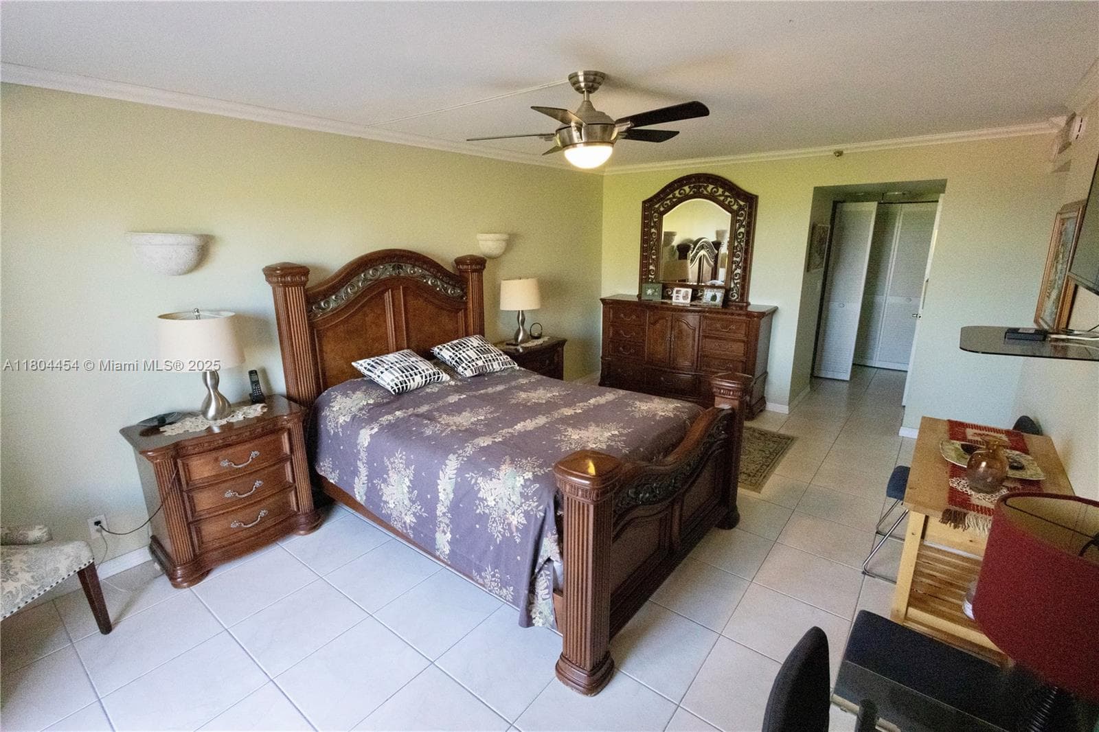A11804454 — Miami Beach — 8