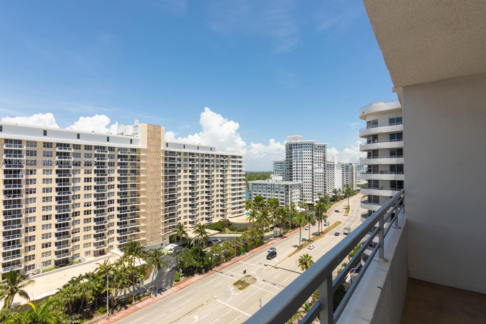 A11806192 — Miami Beach — 11