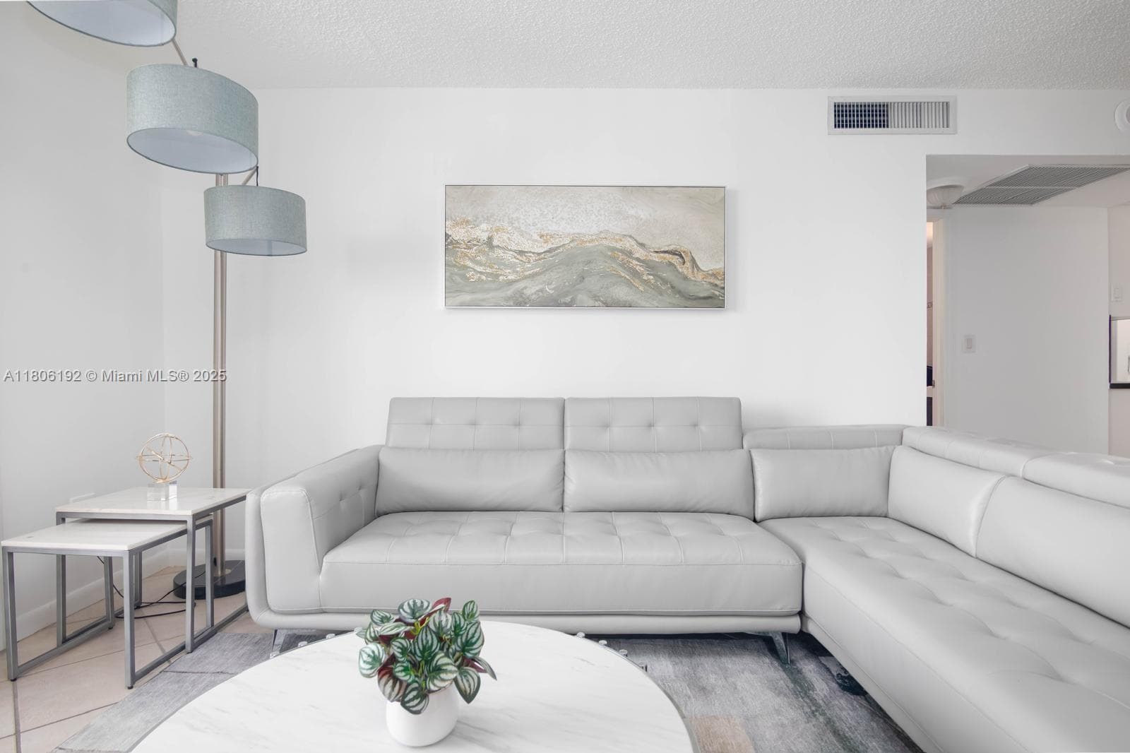 A11806192 — Miami Beach — 39