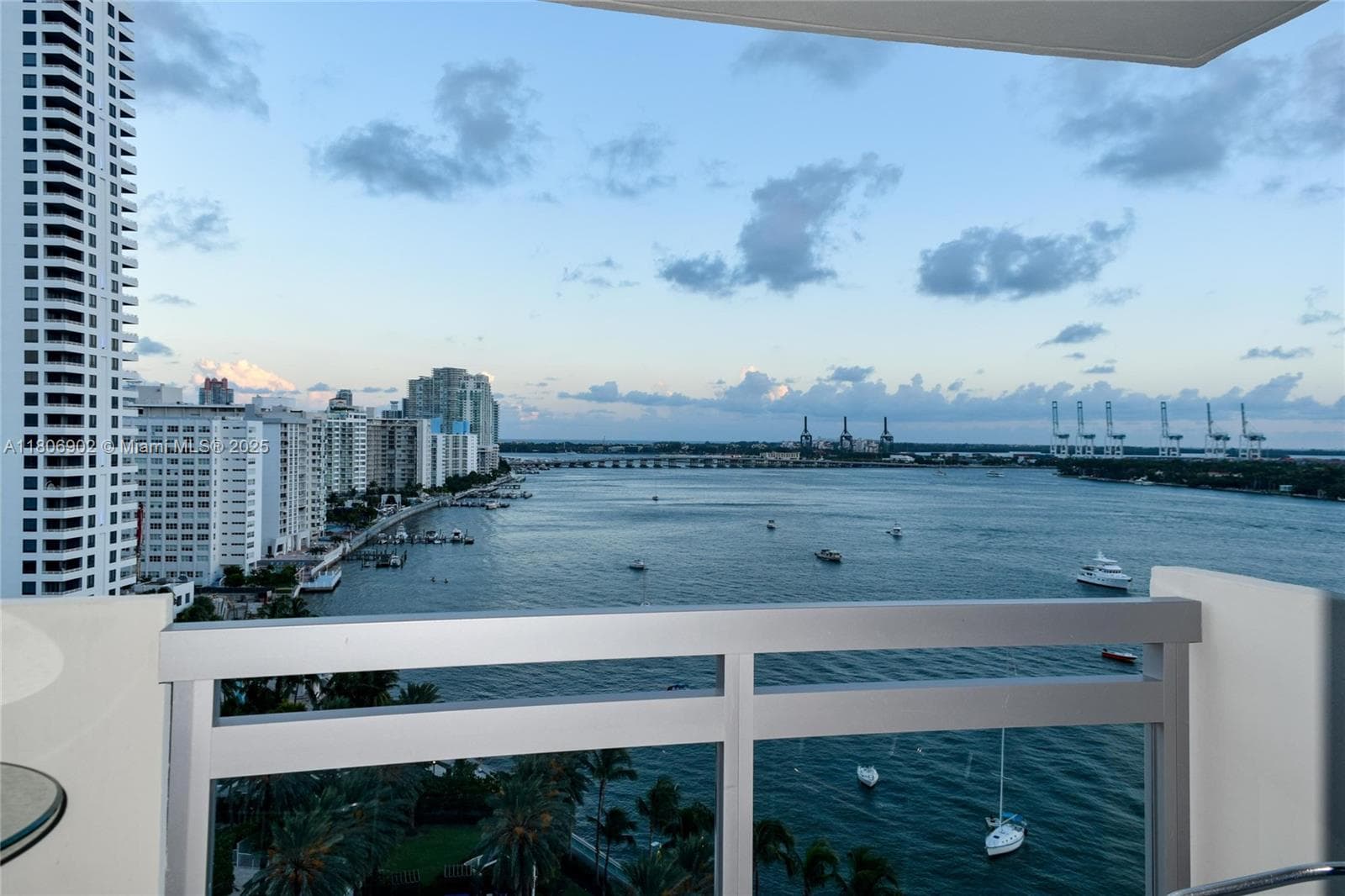 A11806902 — Miami Beach — 7