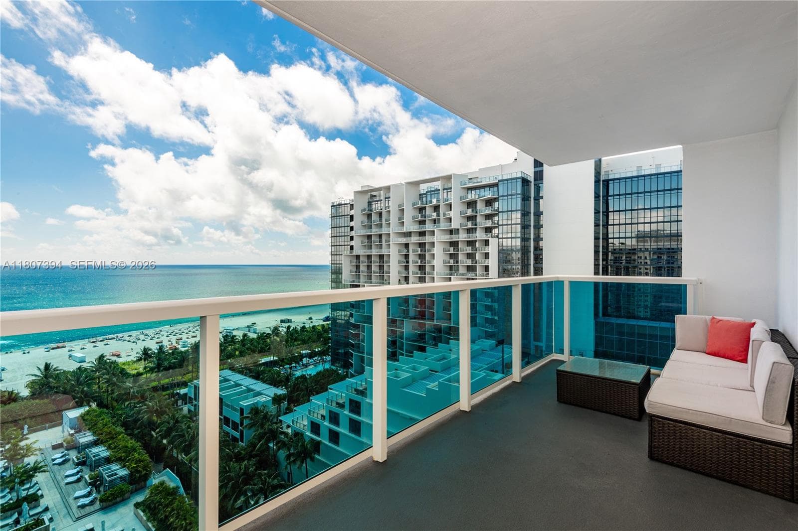 A11807394 — Miami Beach — 30