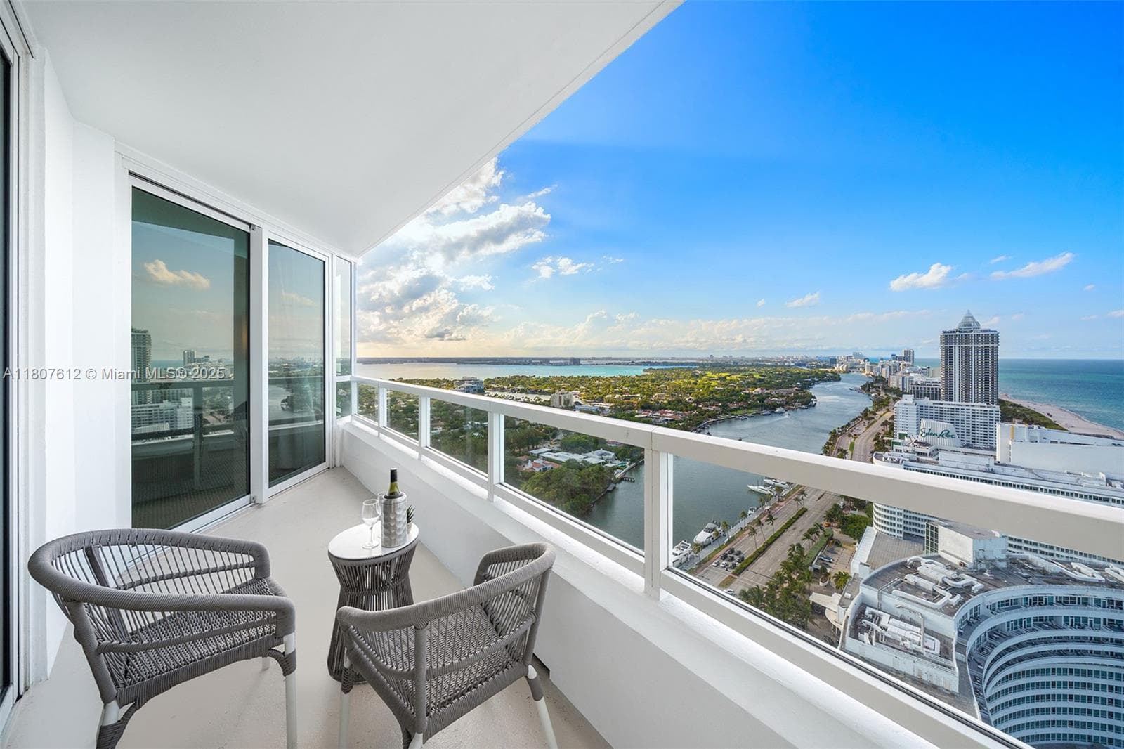 A11807612 — Miami Beach — 2