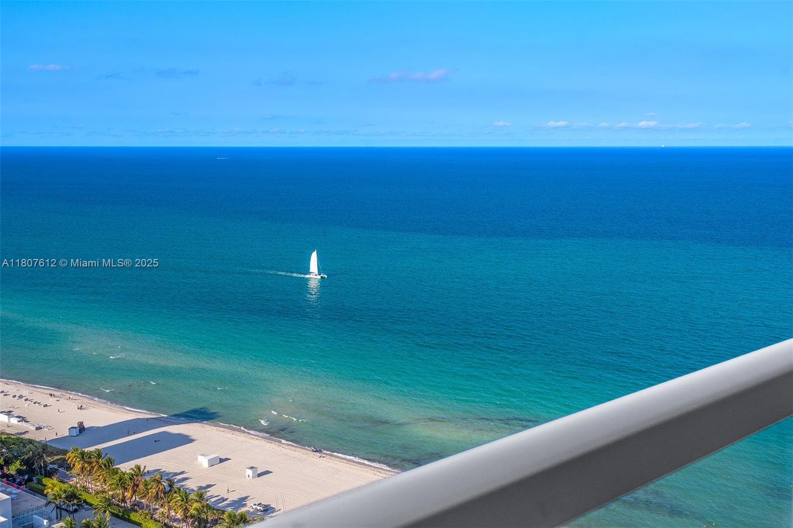 A11807612 — Miami Beach — 25