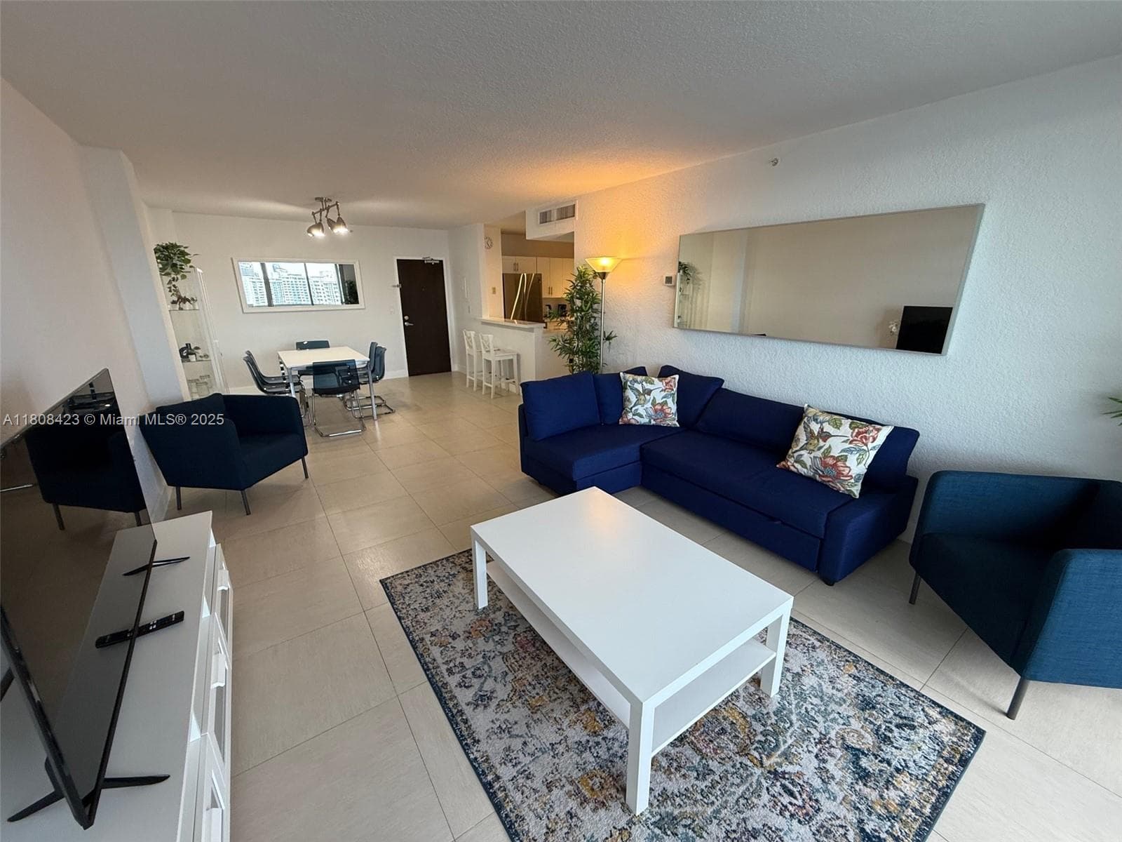 A11808423 — Miami Beach — 5