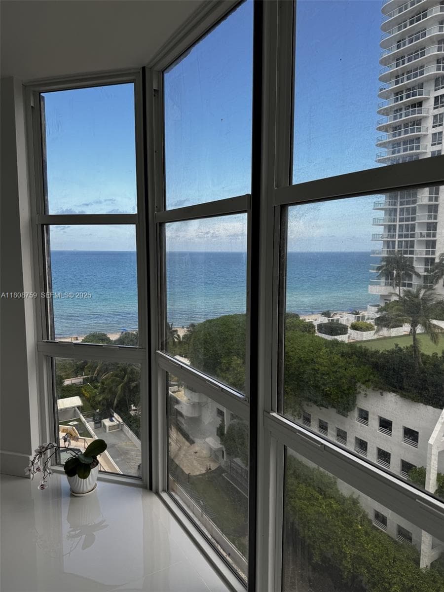 A11808759 — Miami Beach — 6
