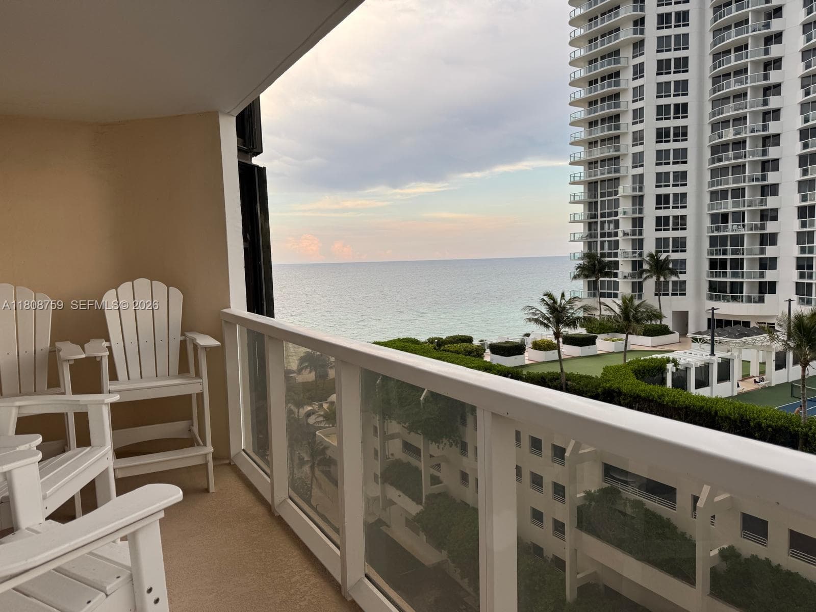 A11808759 — Miami Beach — 16