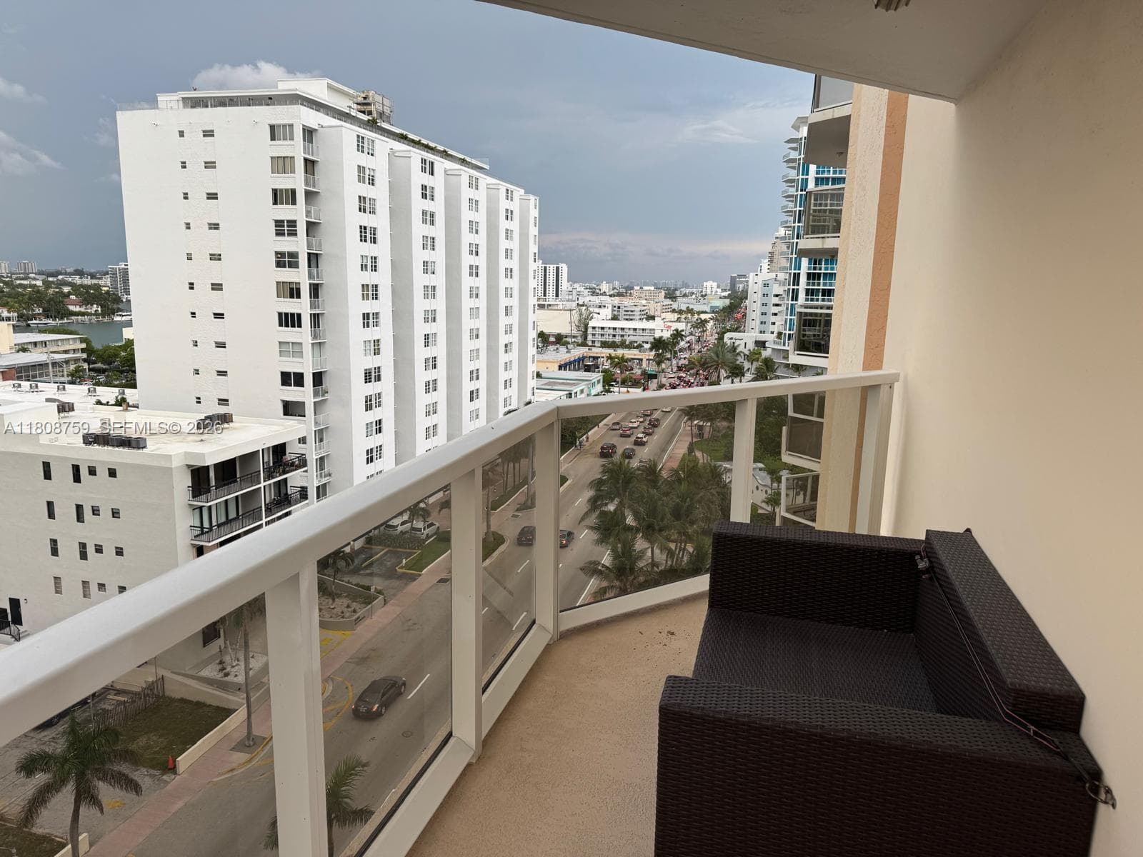 A11808759 — Miami Beach — 19