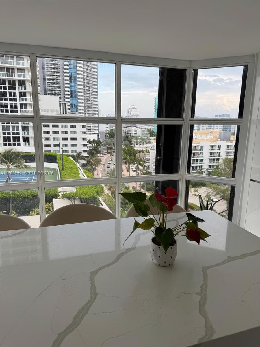 A11808759 — Miami Beach — 4