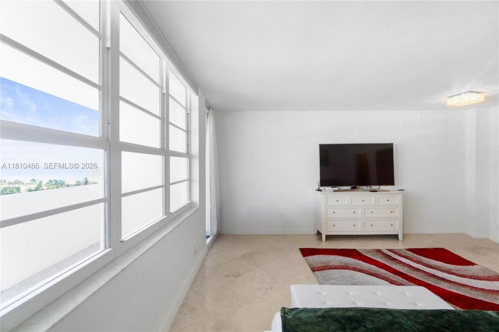 A11810466 — Miami Beach — 6
